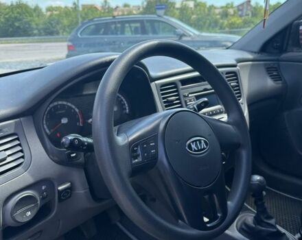 Черный Киа Рио, объемом двигателя 1.4 л и пробегом 50 тыс. км за 4899 $, фото 7 на Automoto.ua
