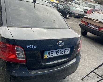 Черный Киа Рио, объемом двигателя 1.4 л и пробегом 150 тыс. км за 1800 $, фото 5 на Automoto.ua