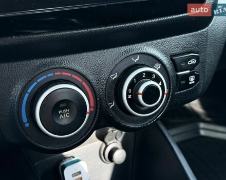 Черный Киа Рио, объемом двигателя 1.4 л и пробегом 162 тыс. км за 7700 $, фото 49 на Automoto.ua