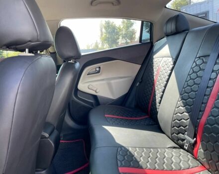 Черный Киа Рио, объемом двигателя 1.6 л и пробегом 220 тыс. км за 5500 $, фото 18 на Automoto.ua