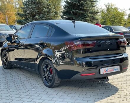 Черный Киа Рио, объемом двигателя 1.6 л и пробегом 220 тыс. км за 5500 $, фото 4 на Automoto.ua
