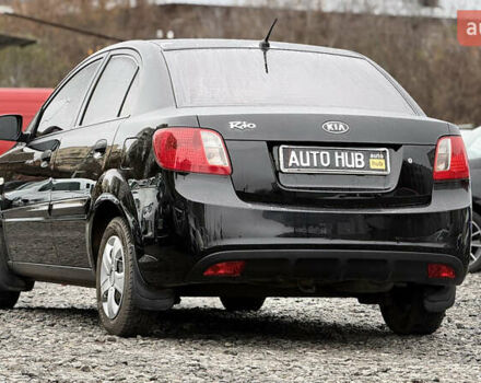 Черный Киа Рио, объемом двигателя 1.4 л и пробегом 100 тыс. км за 5000 $, фото 8 на Automoto.ua