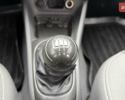 Черный Киа Рио, объемом двигателя 1.4 л и пробегом 100 тыс. км за 5000 $, фото 24 на Automoto.ua