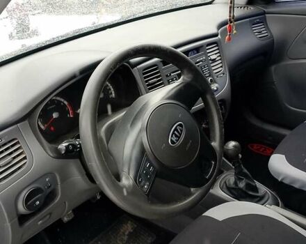 Черный Киа Рио, объемом двигателя 1.4 л и пробегом 100 тыс. км за 5800 $, фото 2 на Automoto.ua