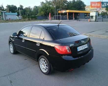 Черный Киа Рио, объемом двигателя 1.4 л и пробегом 150 тыс. км за 4500 $, фото 3 на Automoto.ua