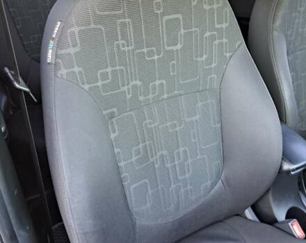 Черный Киа Рио, объемом двигателя 1.59 л и пробегом 231 тыс. км за 7600 $, фото 24 на Automoto.ua