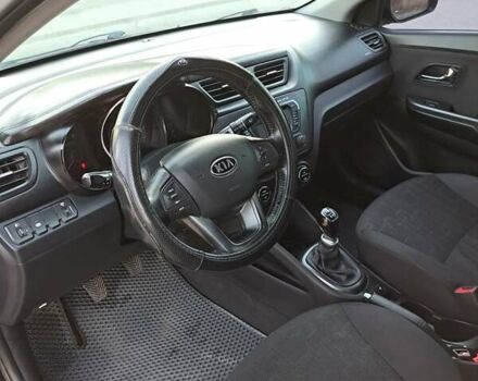 Черный Киа Рио, объемом двигателя 1.59 л и пробегом 231 тыс. км за 7600 $, фото 12 на Automoto.ua