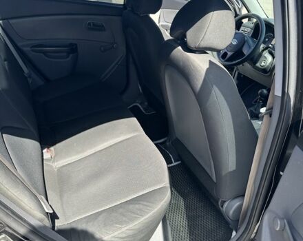 Черный Киа Рио, объемом двигателя 1.4 л и пробегом 50 тыс. км за 4899 $, фото 10 на Automoto.ua