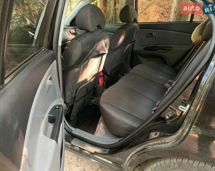Чорний Кіа Ріо, об'ємом двигуна 1.4 л та пробігом 275 тис. км за 4700 $, фото 9 на Automoto.ua