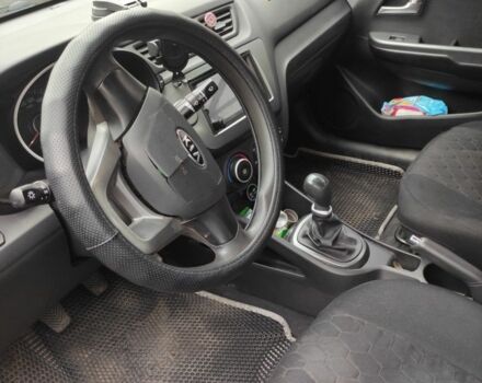 Черный Киа Рио, объемом двигателя 1.4 л и пробегом 94 тыс. км за 6500 $, фото 5 на Automoto.ua