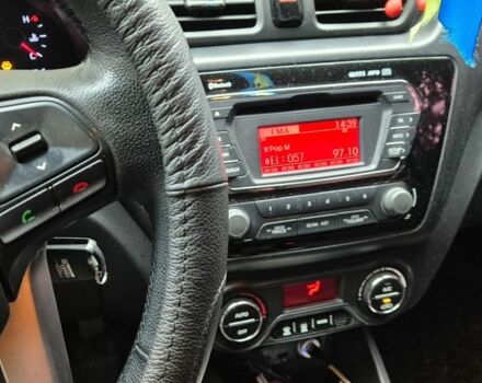 Черный Киа Рио, объемом двигателя 1.59 л и пробегом 127 тыс. км за 8800 $, фото 3 на Automoto.ua