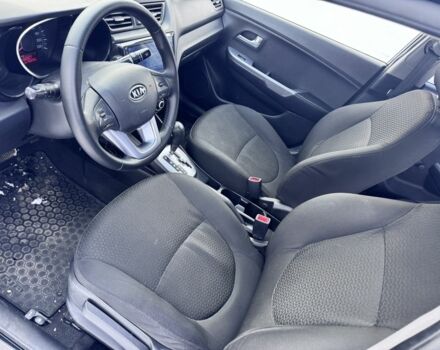 Черный Киа Рио, объемом двигателя 1.4 л и пробегом 160 тыс. км за 7200 $, фото 11 на Automoto.ua