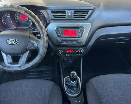 Чорний Кіа Ріо, об'ємом двигуна 1.6 л та пробігом 166 тис. км за 7821 $, фото 7 на Automoto.ua