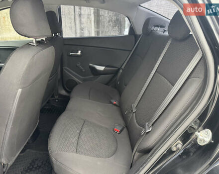 Черный Киа Рио, объемом двигателя 1.4 л и пробегом 155 тыс. км за 7500 $, фото 31 на Automoto.ua