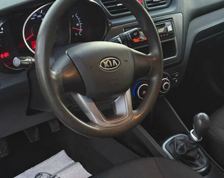 Чорний Кіа Ріо, об'ємом двигуна 1.4 л та пробігом 136 тис. км за 6900 $, фото 11 на Automoto.ua