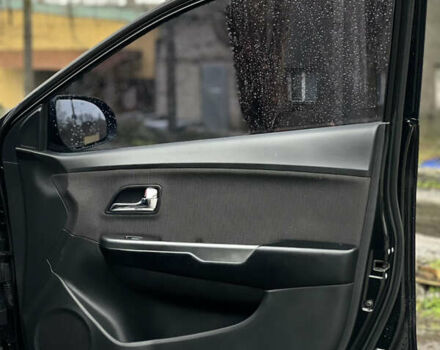 Черный Киа Рио, объемом двигателя 1.6 л и пробегом 231 тыс. км за 7999 $, фото 23 на Automoto.ua