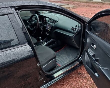 Черный Киа Рио, объемом двигателя 1.4 л и пробегом 170 тыс. км за 8500 $, фото 6 на Automoto.ua