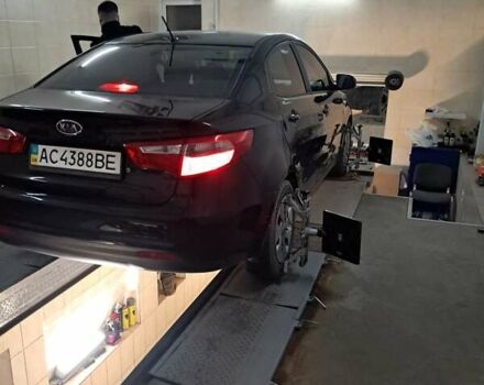 Черный Киа Рио, объемом двигателя 1.4 л и пробегом 244 тыс. км за 6900 $, фото 2 на Automoto.ua