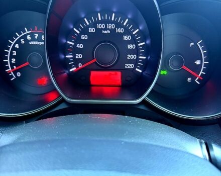 Чорний Кіа Ріо, об'ємом двигуна 1.4 л та пробігом 103 тис. км за 7800 $, фото 9 на Automoto.ua