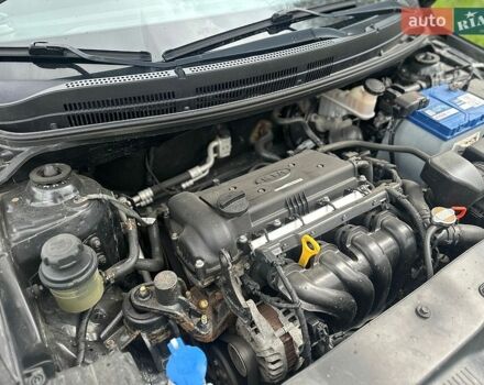 Черный Киа Рио, объемом двигателя 1.4 л и пробегом 108 тыс. км за 7950 $, фото 28 на Automoto.ua