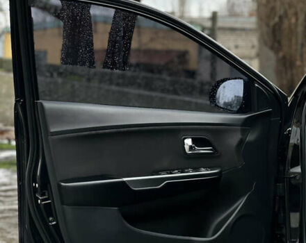 Черный Киа Рио, объемом двигателя 1.6 л и пробегом 231 тыс. км за 7999 $, фото 8 на Automoto.ua