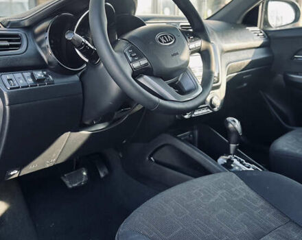 Черный Киа Рио, объемом двигателя 1.59 л и пробегом 93 тыс. км за 9350 $, фото 17 на Automoto.ua