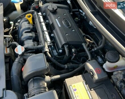 Черный Киа Рио, объемом двигателя 1.6 л и пробегом 103 тыс. км за 7800 $, фото 7 на Automoto.ua