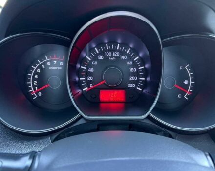 Чорний Кіа Ріо, об'ємом двигуна 1.4 л та пробігом 102 тис. км за 7394 $, фото 4 на Automoto.ua