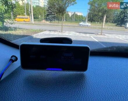 Чорний Кіа Ріо, об'ємом двигуна 1.4 л та пробігом 100 тис. км за 7607 $, фото 8 на Automoto.ua