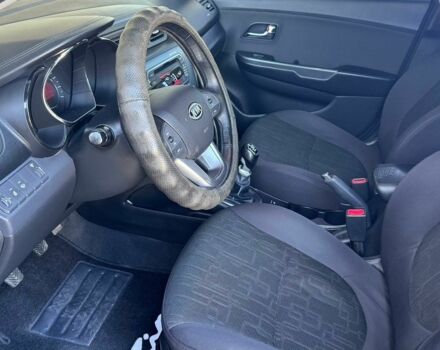 Чорний Кіа Ріо, об'ємом двигуна 1.6 л та пробігом 166 тис. км за 7821 $, фото 11 на Automoto.ua