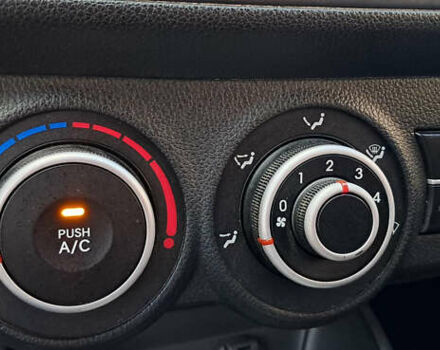 Чорний Кіа Ріо, об'ємом двигуна 1.4 л та пробігом 89 тис. км за 6800 $, фото 9 на Automoto.ua