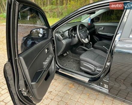 Черный Киа Рио, объемом двигателя 1.59 л и пробегом 160 тыс. км за 8200 $, фото 26 на Automoto.ua