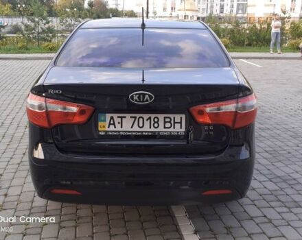 Чорний Кіа Ріо, об'ємом двигуна 1.4 л та пробігом 80 тис. км за 8700 $, фото 3 на Automoto.ua