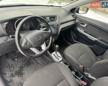 Черный Киа Рио, объемом двигателя 1.4 л и пробегом 155 тыс. км за 7500 $, фото 23 на Automoto.ua
