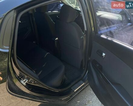 Чорний Кіа Ріо, об'ємом двигуна 1.59 л та пробігом 274 тис. км за 7500 $, фото 6 на Automoto.ua
