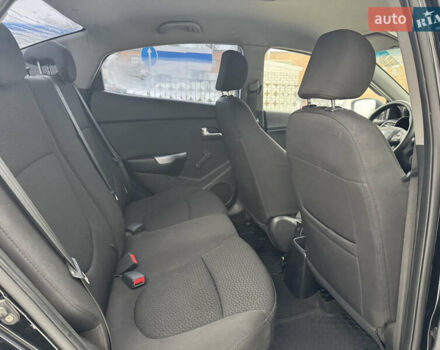 Черный Киа Рио, объемом двигателя 1.4 л и пробегом 155 тыс. км за 7500 $, фото 29 на Automoto.ua