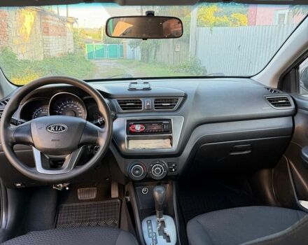 Чорний Кіа Ріо, об'ємом двигуна 1.4 л та пробігом 73 тис. км за 8900 $, фото 9 на Automoto.ua