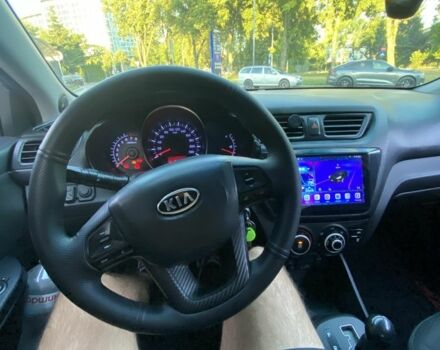Черный Киа Рио, объемом двигателя 1.6 л и пробегом 330 тыс. км за 6300 $, фото 3 на Automoto.ua