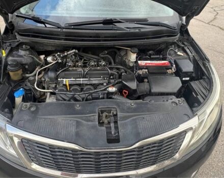 Чорний Кіа Ріо, об'ємом двигуна 1.6 л та пробігом 273 тис. км за 6200 $, фото 7 на Automoto.ua