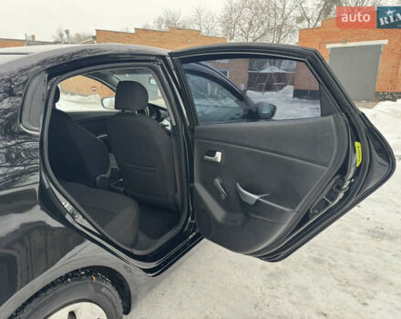 Черный Киа Рио, объемом двигателя 1.4 л и пробегом 155 тыс. км за 7500 $, фото 28 на Automoto.ua