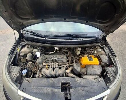 Черный Киа Рио, объемом двигателя 1.4 л и пробегом 197 тыс. км за 7000 $, фото 5 на Automoto.ua