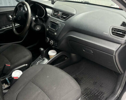 Черный Киа Рио, объемом двигателя 1.6 л и пробегом 270 тыс. км за 5850 $, фото 6 на Automoto.ua