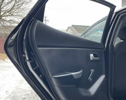 Черный Киа Рио, объемом двигателя 1.4 л и пробегом 124 тыс. км за 9350 $, фото 125 на Automoto.ua