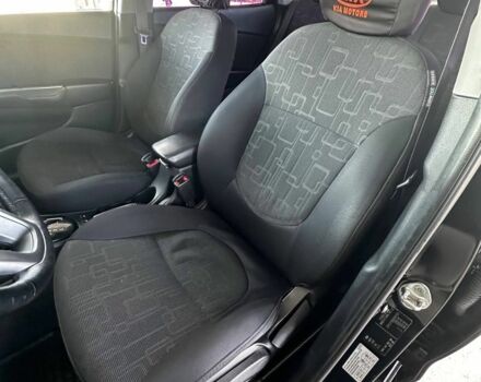 Черный Киа Рио, объемом двигателя 0 л и пробегом 97 тыс. км за 4994 $, фото 6 на Automoto.ua