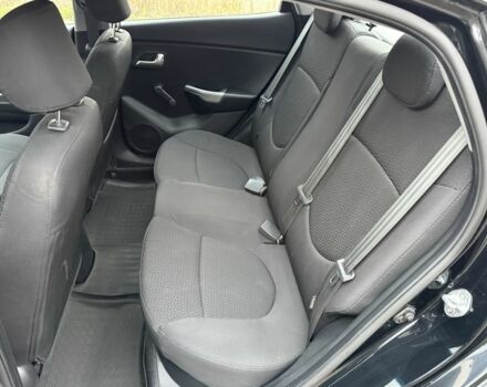 Чорний Кіа Ріо, об'ємом двигуна 1.4 л та пробігом 45 тис. км за 9800 $, фото 22 на Automoto.ua