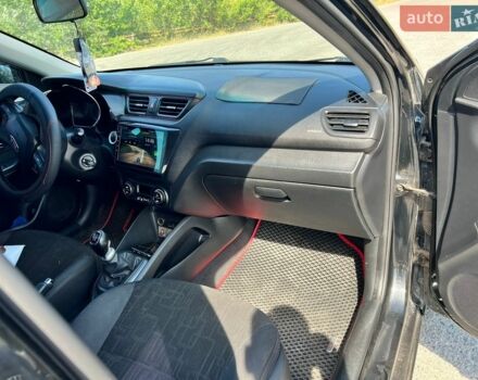 Чорний Кіа Ріо, об'ємом двигуна 1.6 л та пробігом 142 тис. км за 6800 $, фото 9 на Automoto.ua