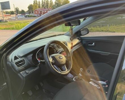 Черный Киа Рио, объемом двигателя 1.4 л и пробегом 185 тыс. км за 5777 $, фото 3 на Automoto.ua