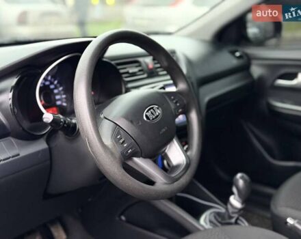 Черный Киа Рио, объемом двигателя 1.4 л и пробегом 220 тыс. км за 8200 $, фото 31 на Automoto.ua