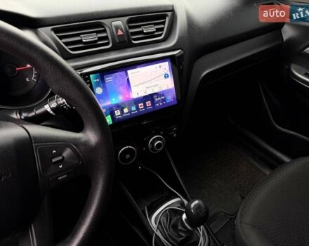 Черный Киа Рио, объемом двигателя 1.4 л и пробегом 220 тыс. км за 8200 $, фото 42 на Automoto.ua