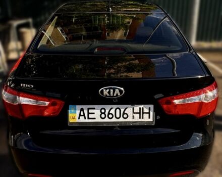 Чорний Кіа Ріо, об'ємом двигуна 1.4 л та пробігом 73 тис. км за 9000 $, фото 1 на Automoto.ua